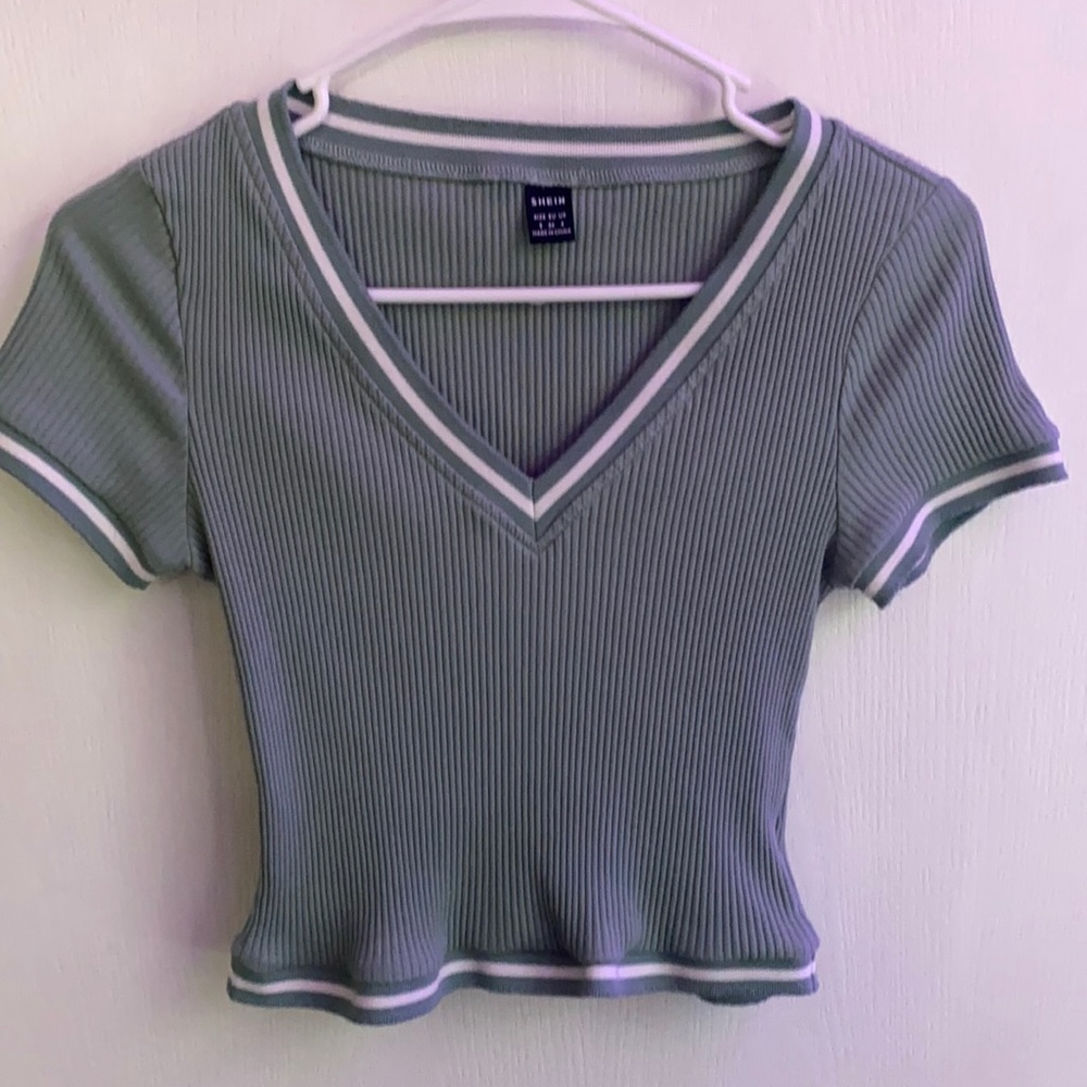 Pretty teal cropped T-shirt/vest design from SHEIN